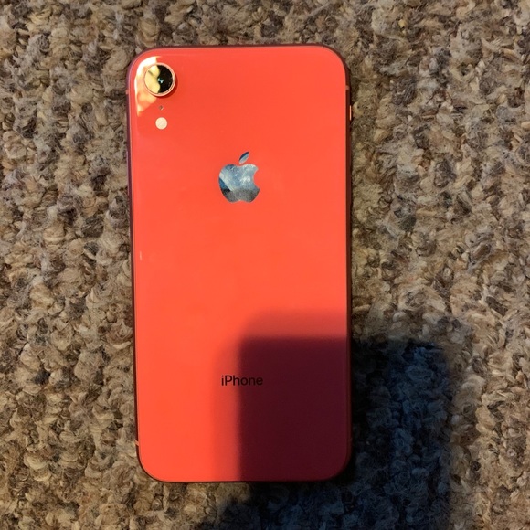iphone xr $450 - Picture 2 of 6